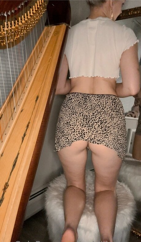 goldiilockxxx top akt bilder