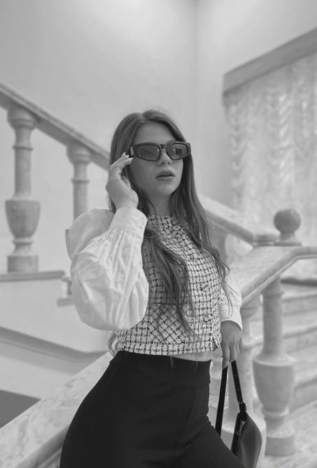 Dash Milash nacktheit top bilder