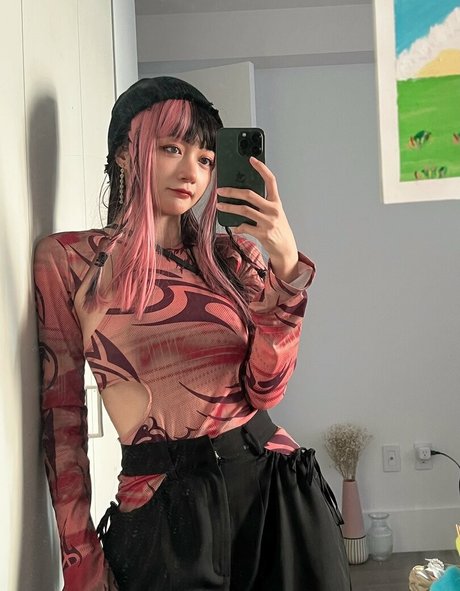 aooomi schauspielerin schöne fotos