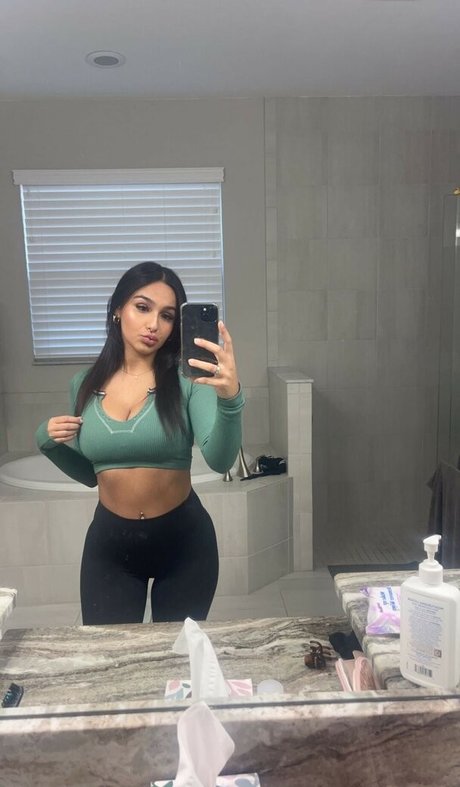 Emma Petisco nackt akt galerien