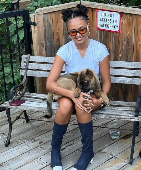 Joy Crookes schöne pornostar galerie