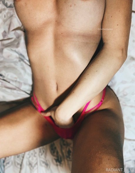 RadiantJules nackt sexy galerien