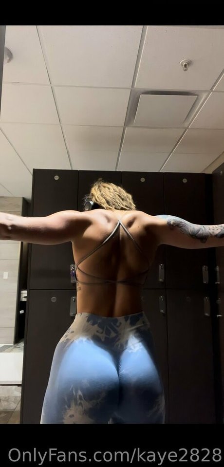 kaye2828 model top fotos