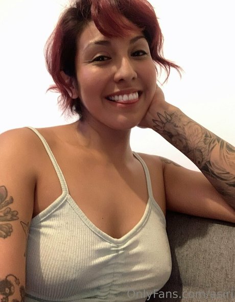 asiri pornostar foto