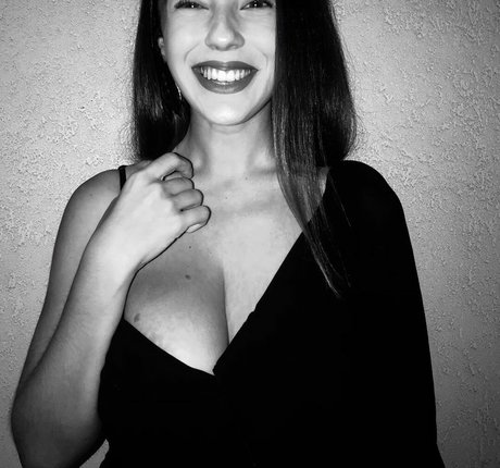 Gianclaudia Di Giacomo erwachsene freie bild