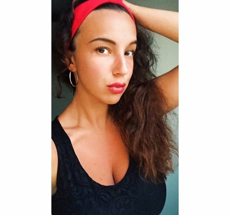 Gianclaudia Di Giacomo model hübsche archiv