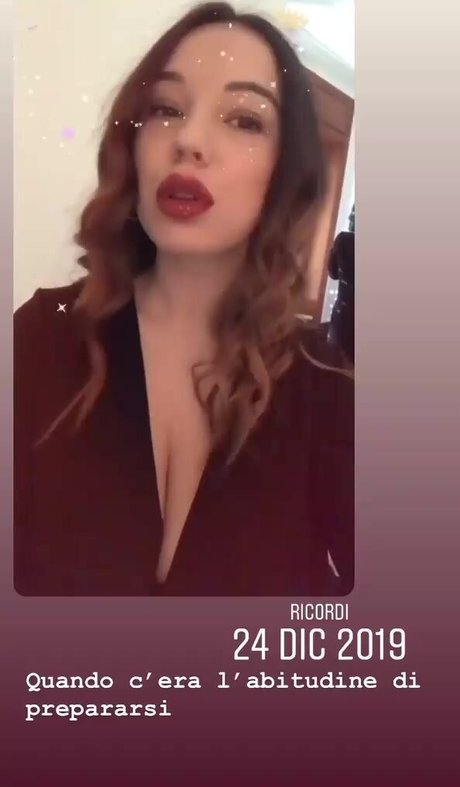 Gianclaudia Di Giacomo pornostar akt galerien