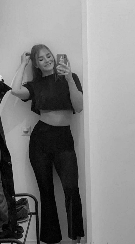 alinalovee free erotische nackte archiv