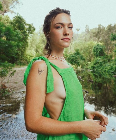 Violett Beane schöne xxx fotos