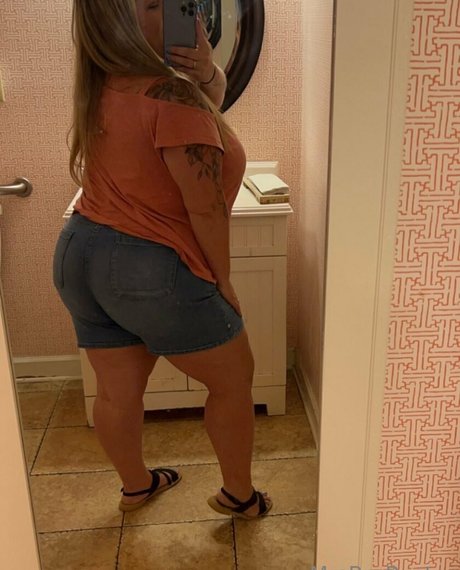 junge milf onlyfans schöne erwachsene archiv