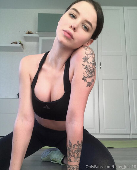 Baby Julia18free exklusive galerie