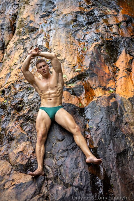 Emboyfree erotische beste foto