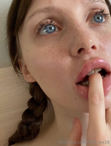Little Fox18 pornographische pornostar galerie