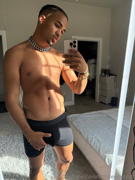 Itsmilesmetcalf top fotos