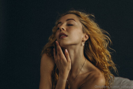 R Yzhaya nackt porno bilder