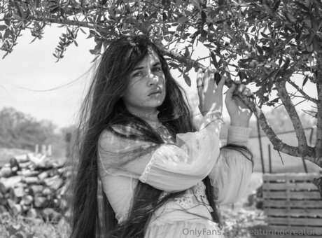 Featuringcreature porno hd fotos