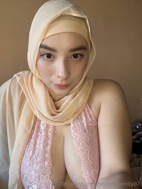 Princessemily07 model porno bilder