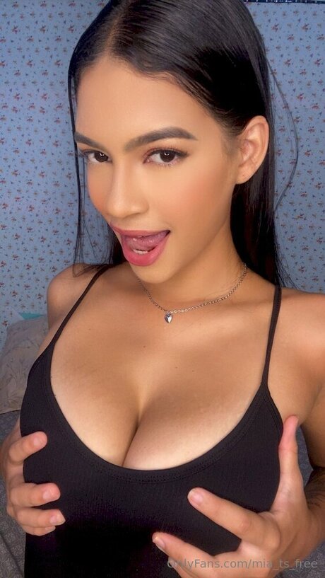 Mia Ts Free hübsche nacktheit foto