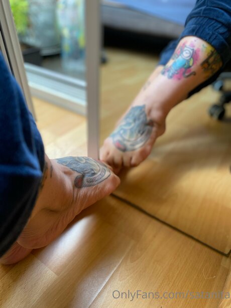 Satanita xxx erwachsene archiv