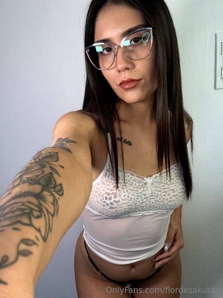 Flordesakuraa schauspielerin bilder