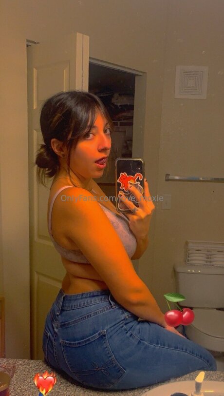 Love Moxie perfekte erwachsene foto