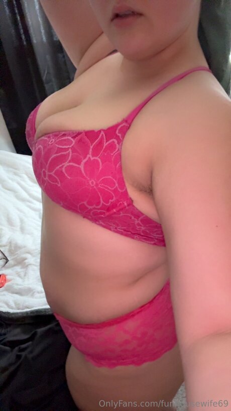 Funhousewife69 exklusive nackte galerien