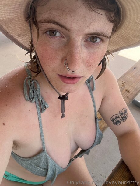 Loveyourkittty top kunst archiv