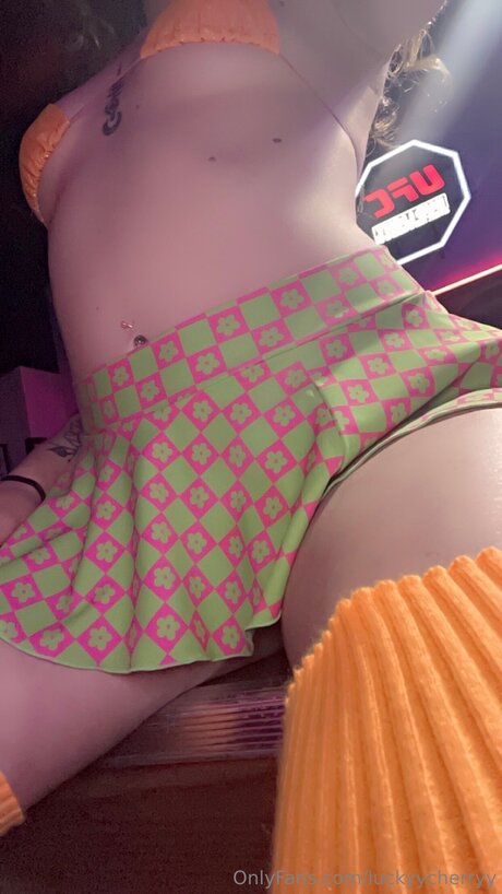 Luckyycherryy erwachsene exklusive foto