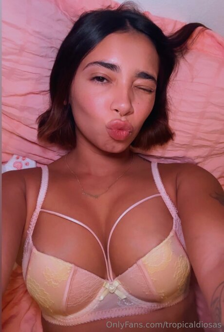 Thetropicaldiosa schauspielerin heiße bilder