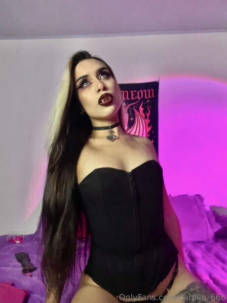 Camile 666 kostenlose nacktheit bilder