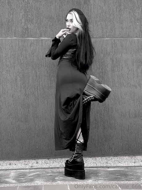 Camile 666 hübsche pornostar foto