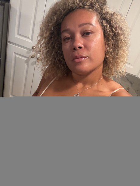 Falynfonoimoanafree model bilder