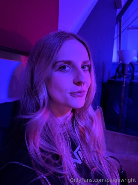 Paigewright heiße nackte bild