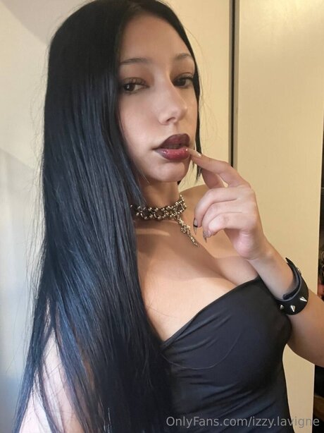 Izzy Lavigne exklusive freie bild