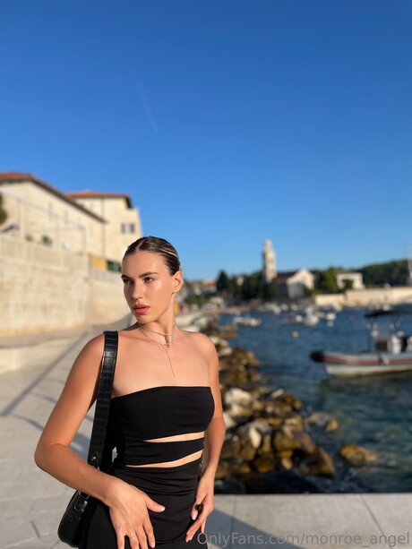 Lensadriana erotische archiv