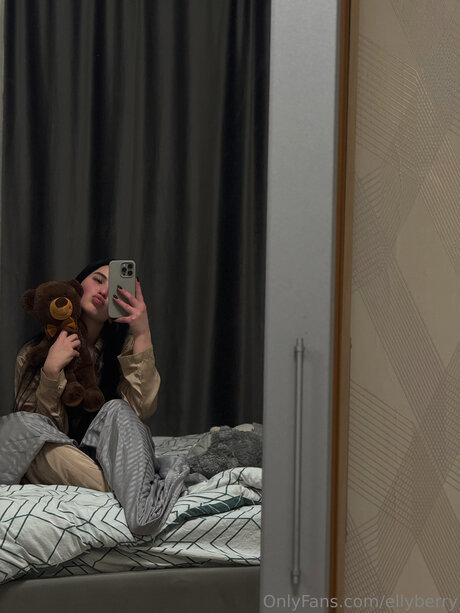 Ellyberry perfekte nackte foto