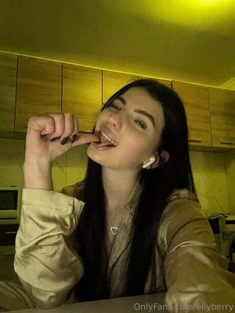 Ellyberry sexy xxx foto