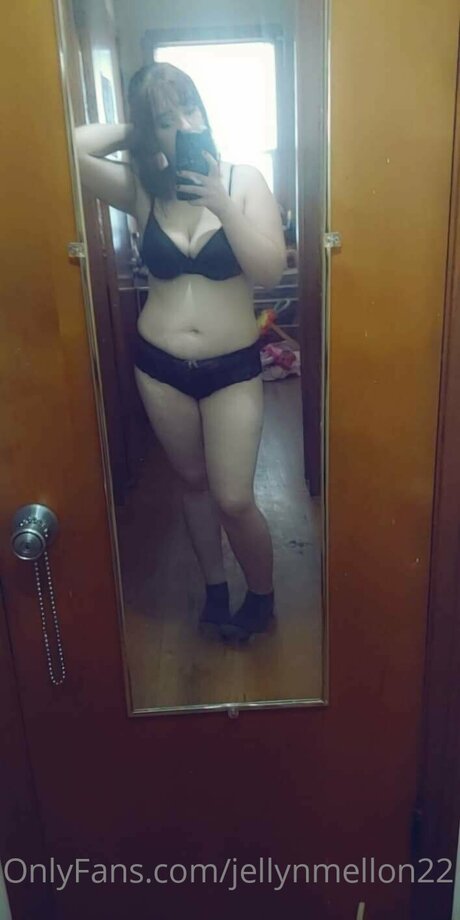Jellynmellon22 sexy exklusive foto