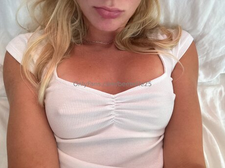 Beebelle25 heiße schöne foto