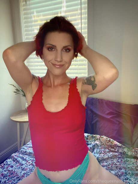 Thequeenastropublic beste bilder