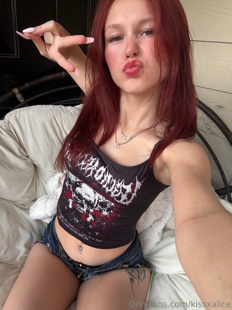 Kissxalice schöne perfekte bild