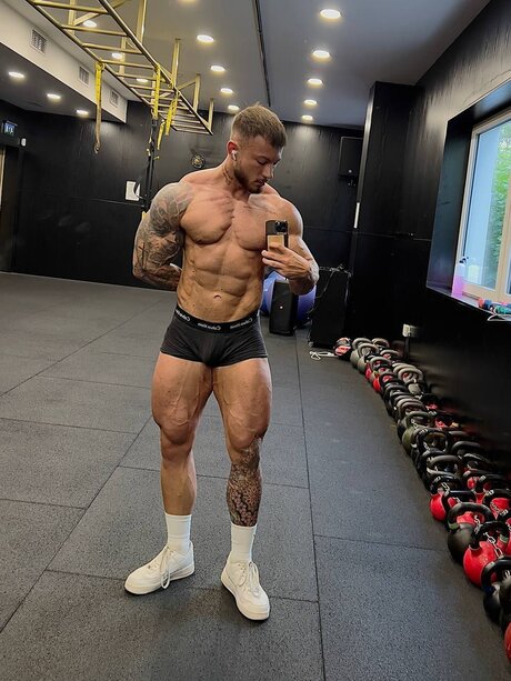 Gordon Sam exklusive nackte foto