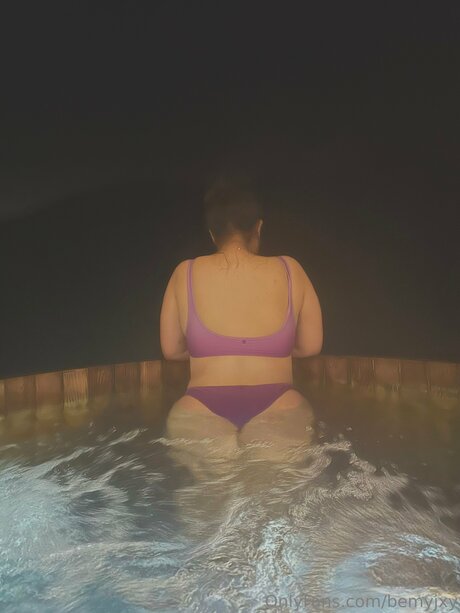 Bemyjxy hübsche nacktheit fotos