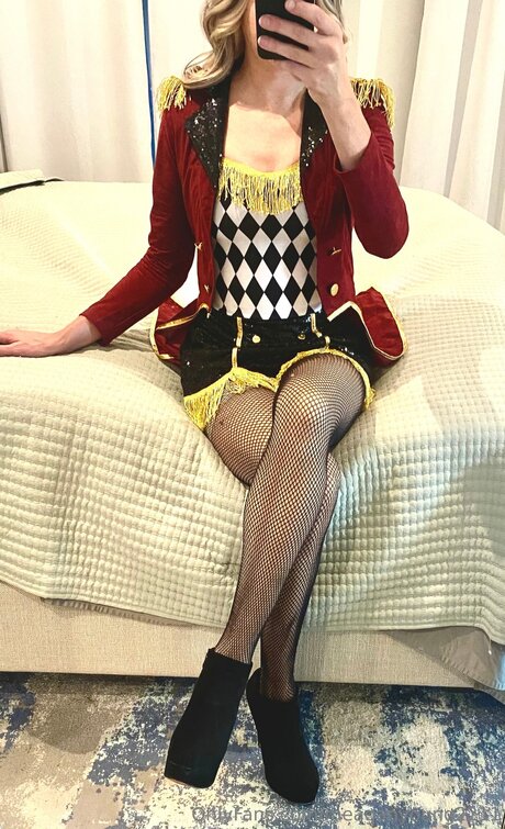 Meaganyoung2211 schauspielerin erwachsene bild