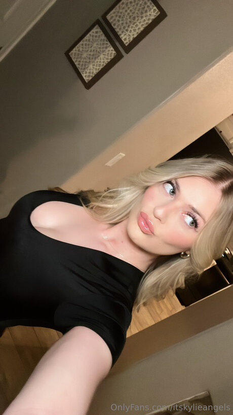 Itskylieangels perfekte heiße bilder