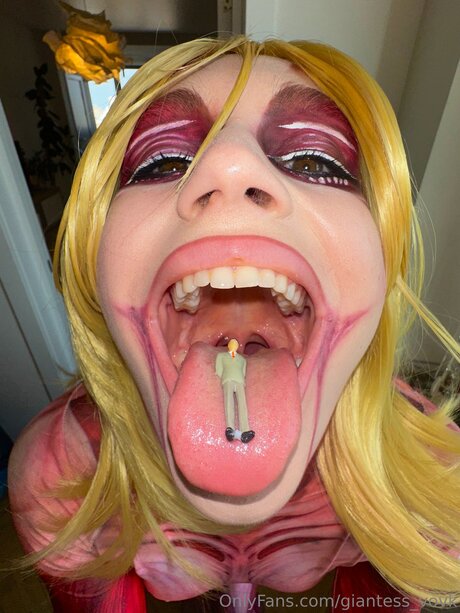 Giantess Vovk pornographische foto