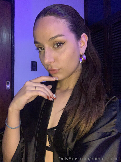 Domme Juliet erwachsene xxx foto
