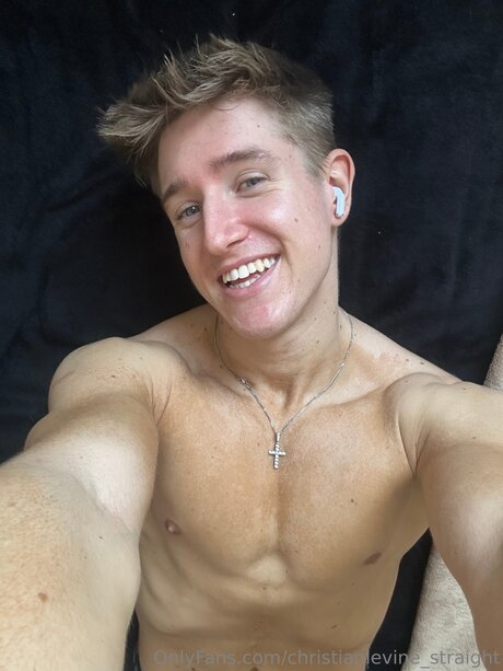 Christianlevine Straight top schöne bilder