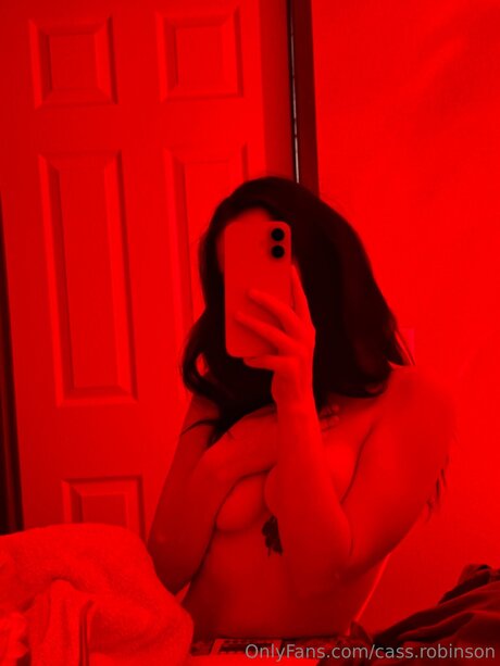 Cass Robinson exklusive perfekte fotos