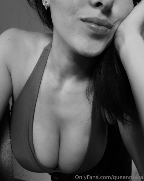 Queenmaka nackt nette bilder